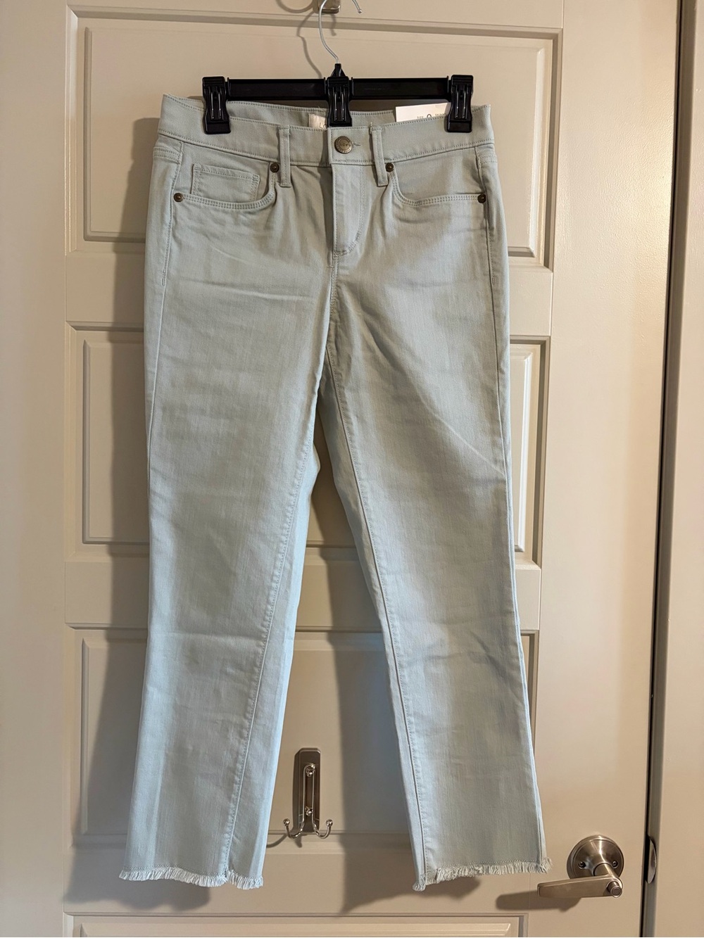 Loft Women’s Pastel Green Skinny Crop Jean